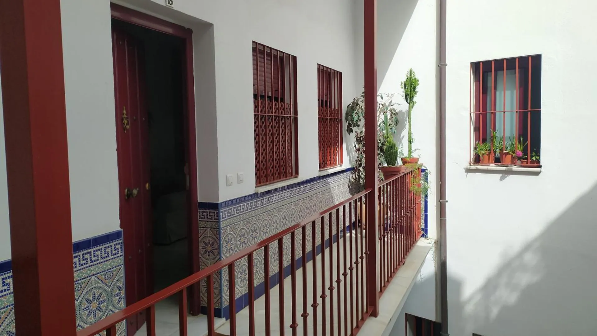 Estudio Centrico Sevilla 0*,  España